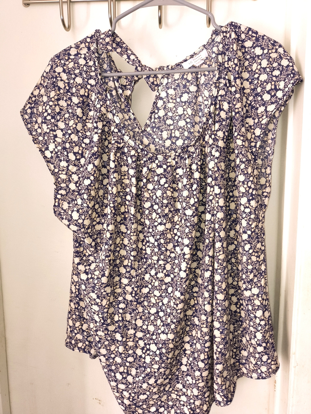 LC Lauren Conrad Navy and White Floral Scoop-Neck Top